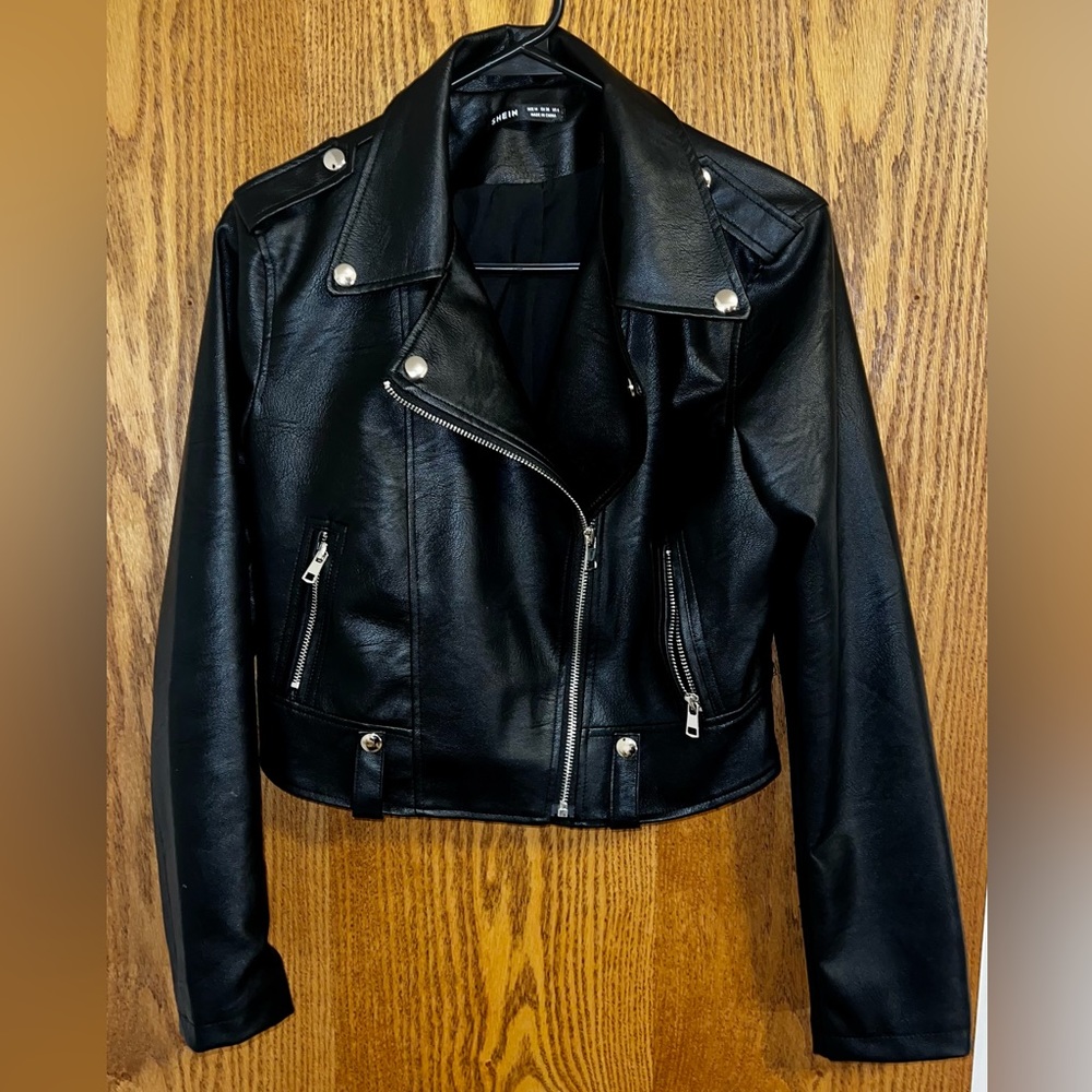 Women’s faux leather jacket
